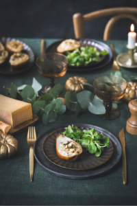 Recette de fete Poires rôties au fromage Abondance, mascarpone et noix