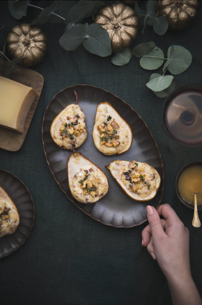 Recette de fete Poires rôties au fromage Abondance, mascarpone et noix